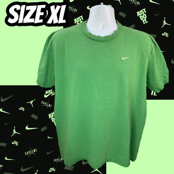 Nike T-Shirt Size XL Green Short Sleeve Y2K Streetwear Swoosh Logo Tee - Picture 1 of 10